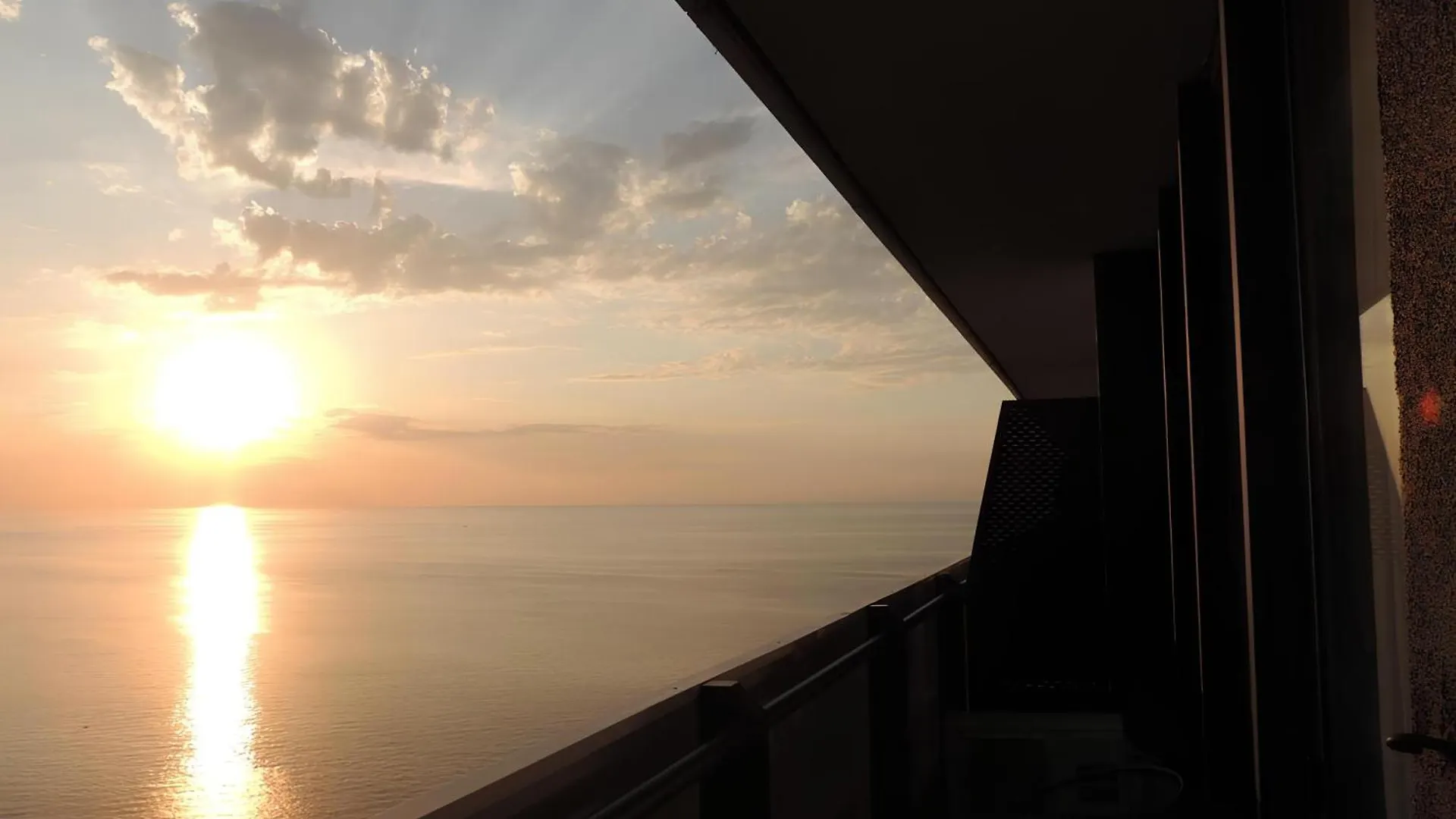 Batumi Orbi City Aparthotel Hostal